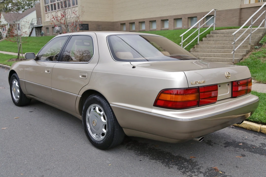 1993 Lexus LS 1st Gen - Image 20 of 31