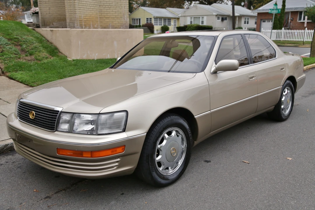 1993 Lexus LS 1st Gen - Image 23 of 31