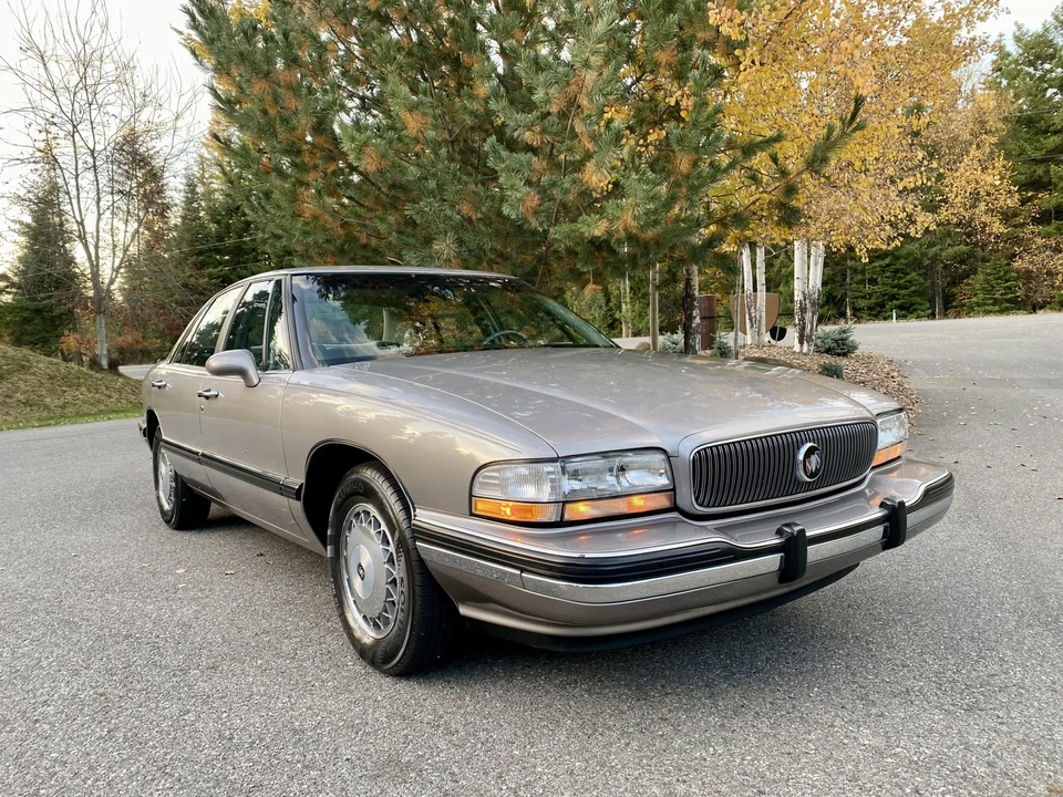 1995 Buick LeSabre - Image 8 of 31