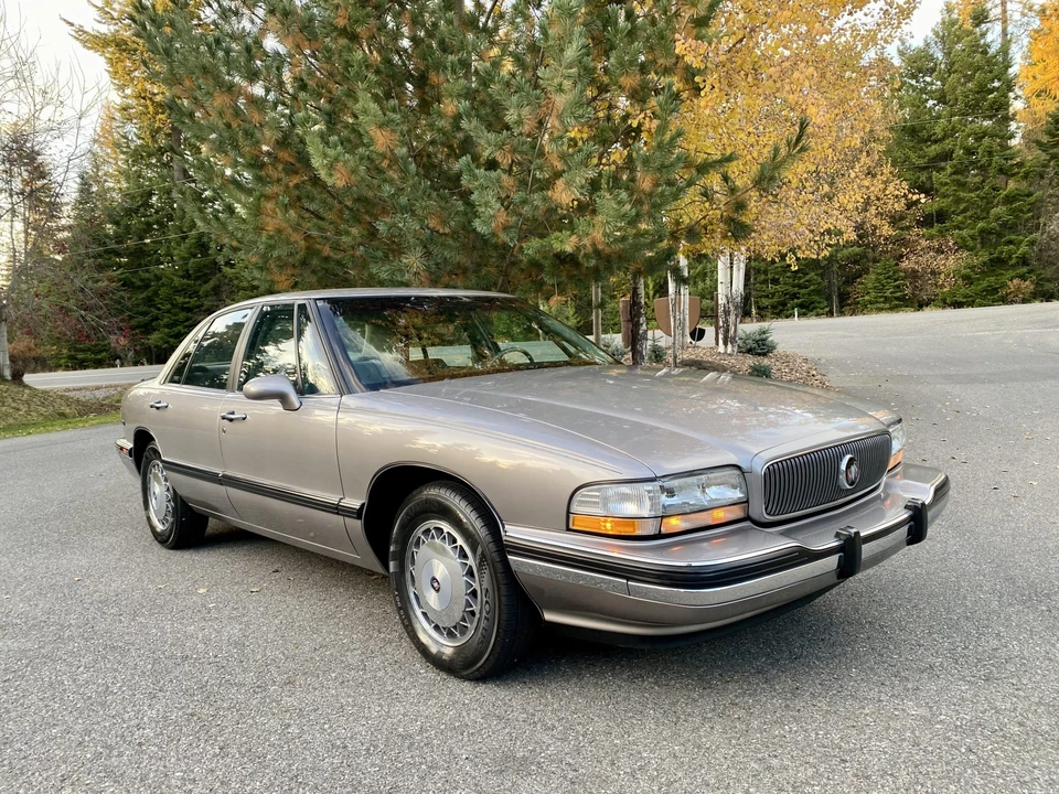 1995 Buick LeSabre - Image 10 of 31