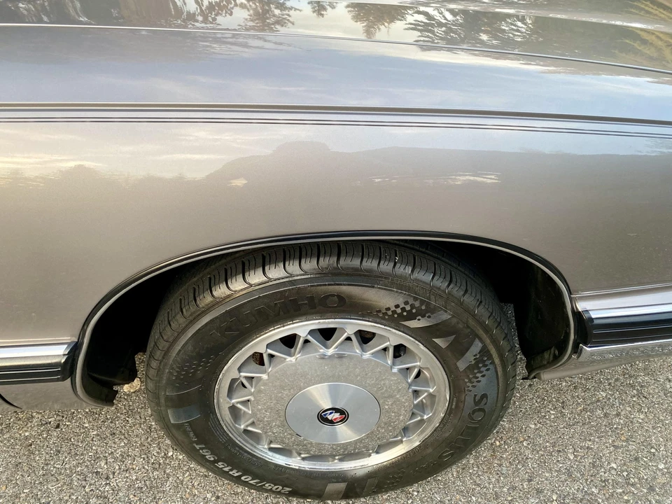 1995 Buick LeSabre - Image 24 of 31