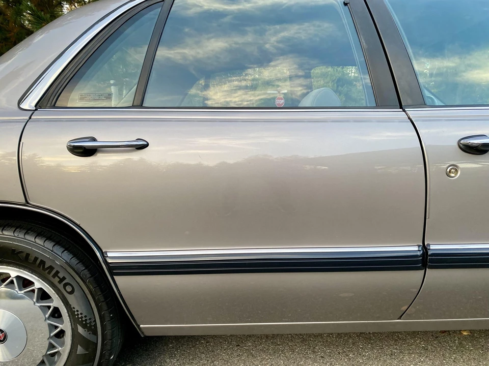 1995 Buick LeSabre - Image 27 of 31