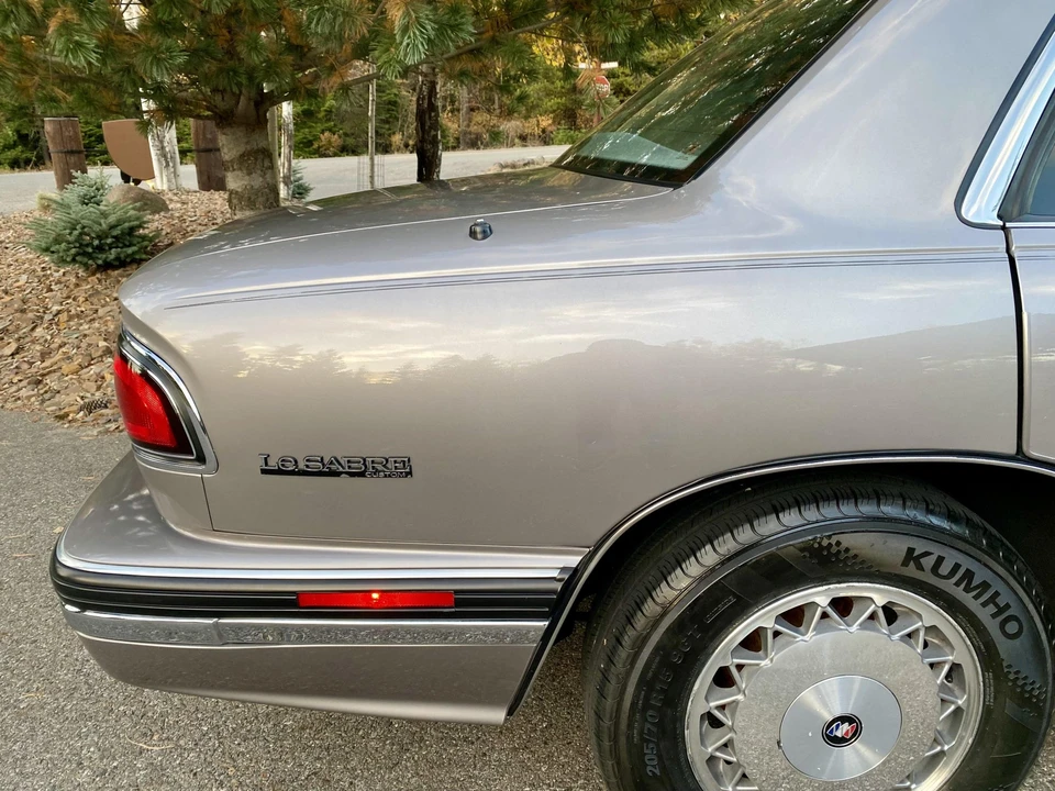 1995 Buick LeSabre - Image 28 of 31