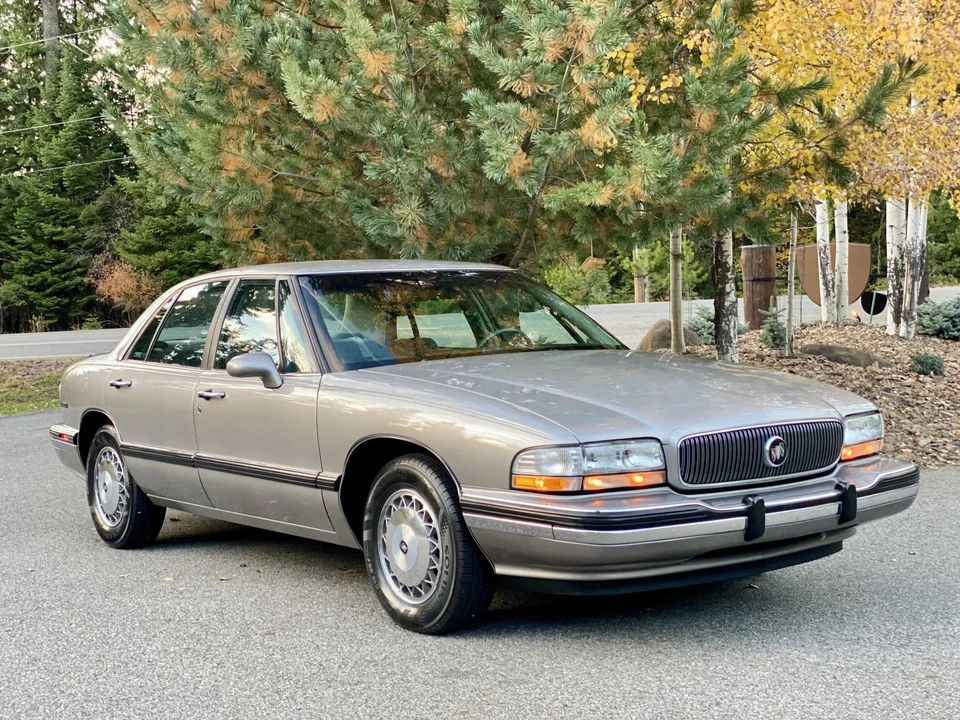 1995 Buick LeSabre - Image 9 of 31