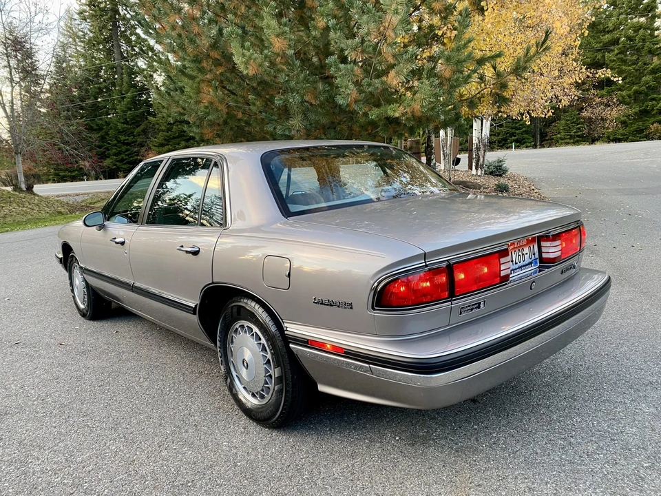 1995 Buick LeSabre - Image 14 of 31