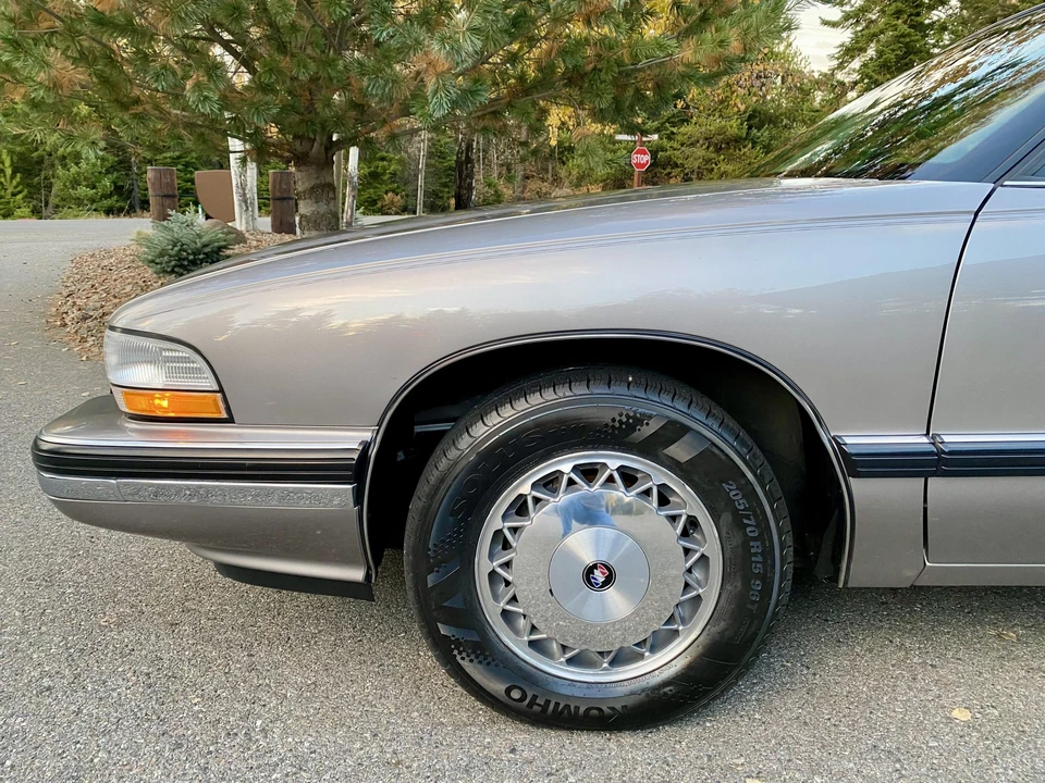 1995 Buick LeSabre - Image 30 of 31
