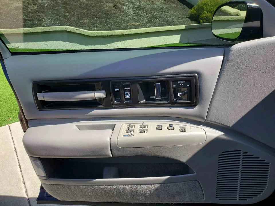 1995 Chevrolet Impala 7th Gen - Image 25 of 31