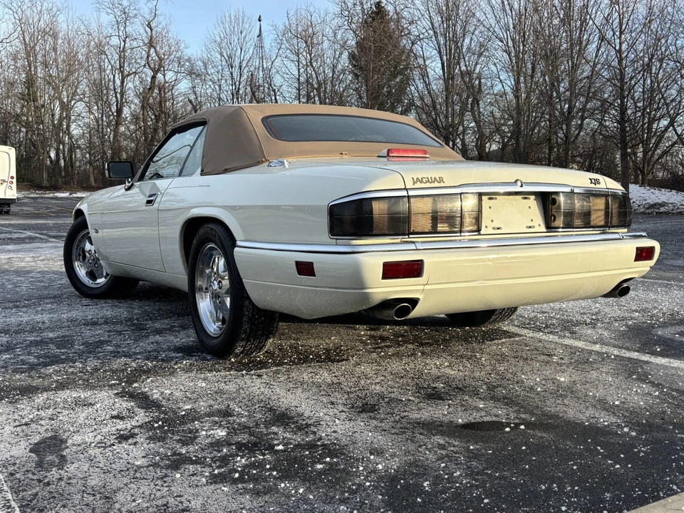 1995 Jaguar XJS Convertible - Image 26 of 31