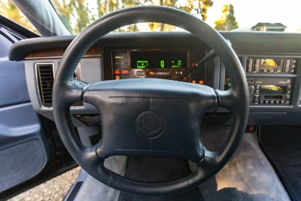 1996 Cadillac Fleetwood - Image 6 of 8