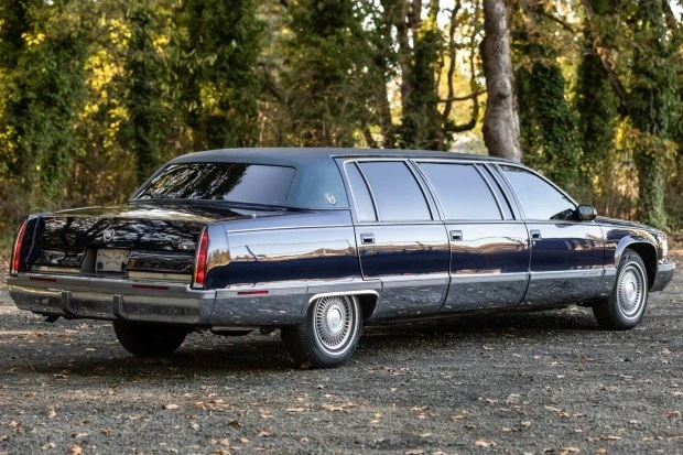 1996 Cadillac Fleetwood - Image 2 of 8