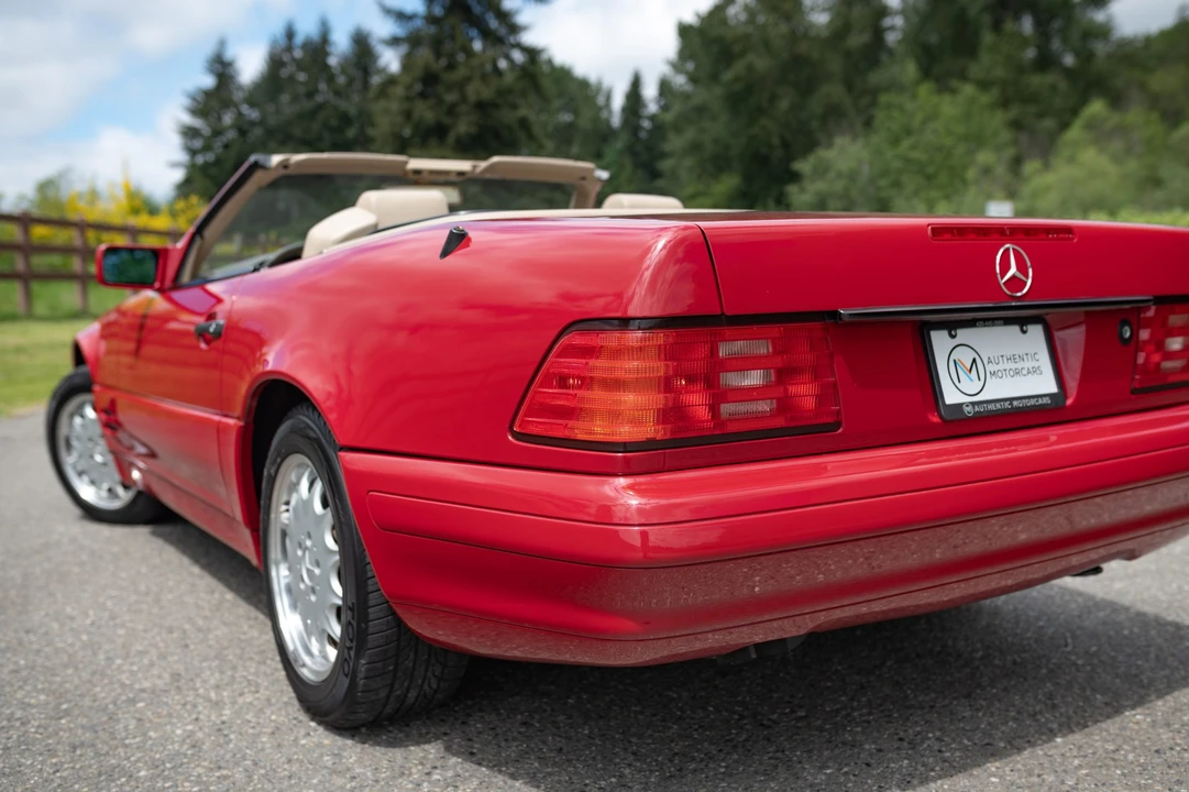 1996 Mercedes-Benz R129 SL-Class - Image 11 of 31
