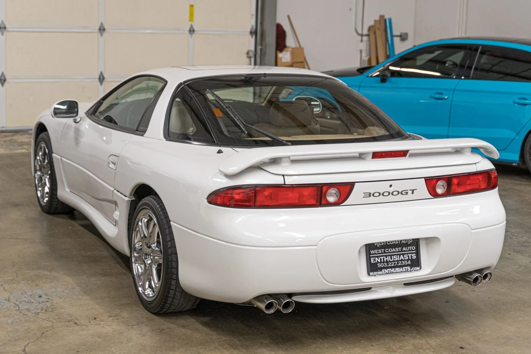 1996 Mitsubishi 3000GT Series 2 - Image 17 of 31