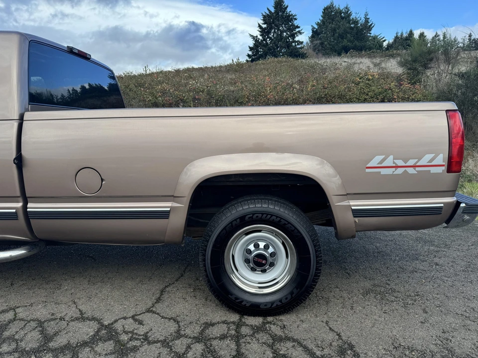 1997 GMC Sierra 1st Gen - Image 18 of 31