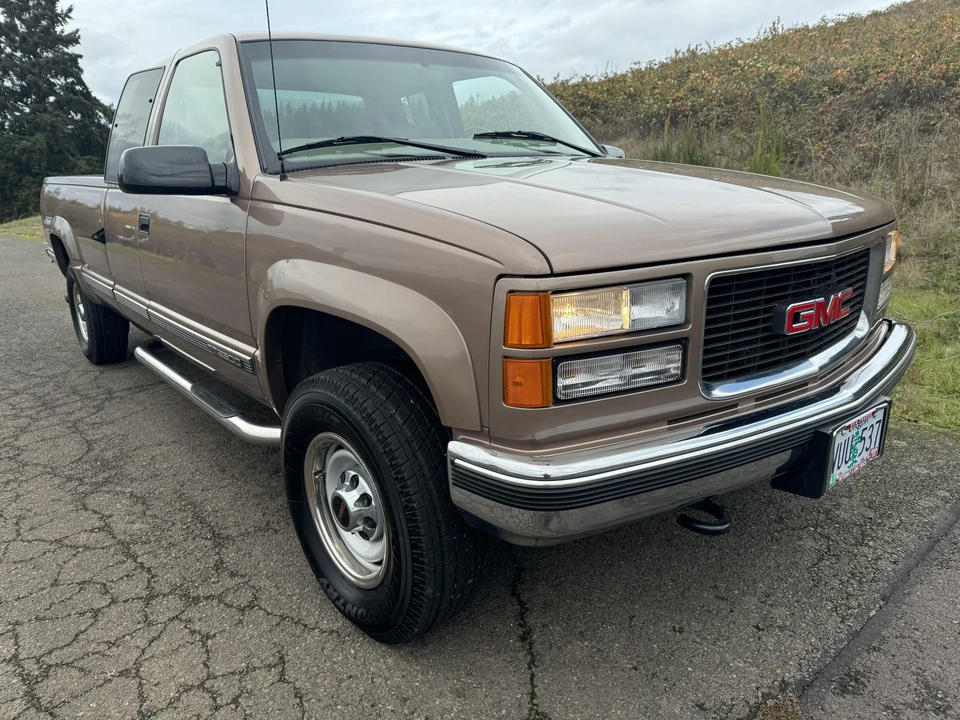 1997 GMC Sierra 1st Gen - Image 3 of 31