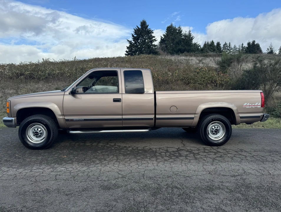 1997 GMC Sierra 1st Gen - Image 9 of 31