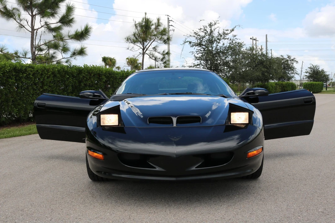 1997 Pontiac Firebird 4th Gen - Image 11 of 31