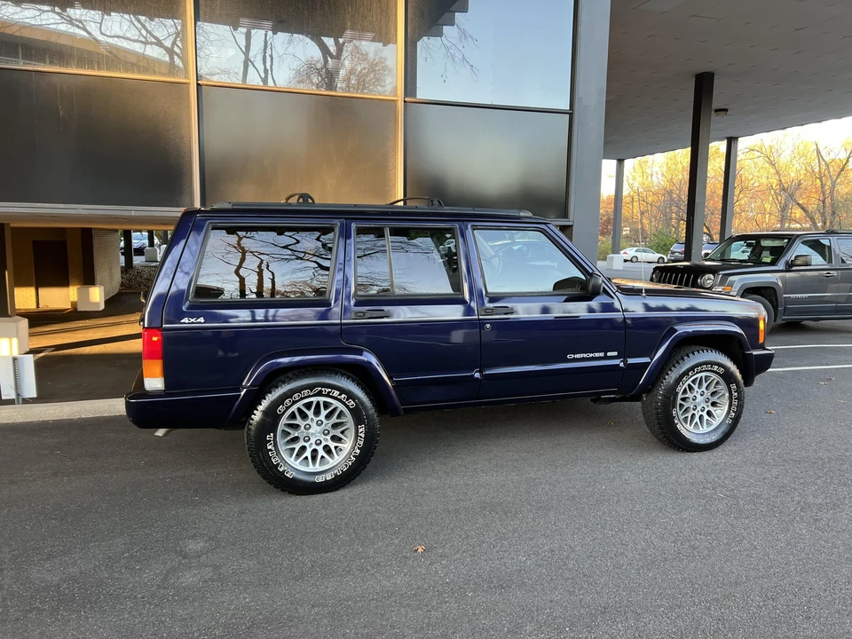 1998 Jeep XJ Cherokee - Image 19 of 31