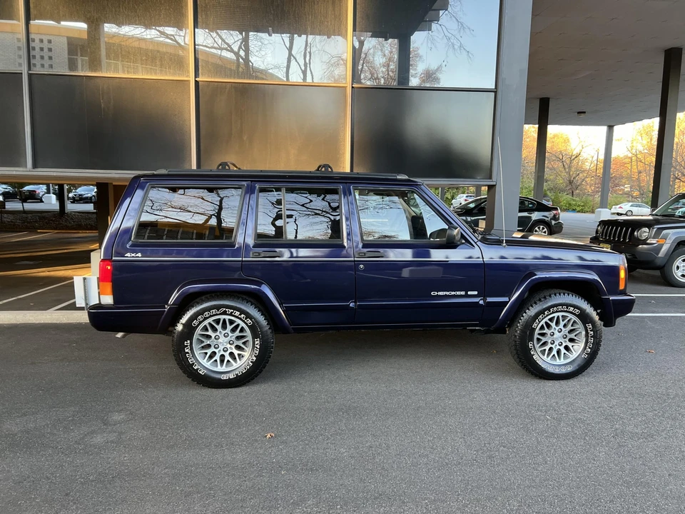 1998 Jeep XJ Cherokee - Image 18 of 31