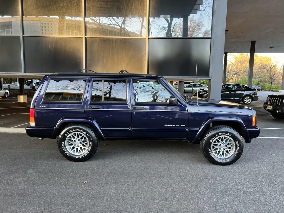 1998 Jeep XJ Cherokee - Image 14 of 31