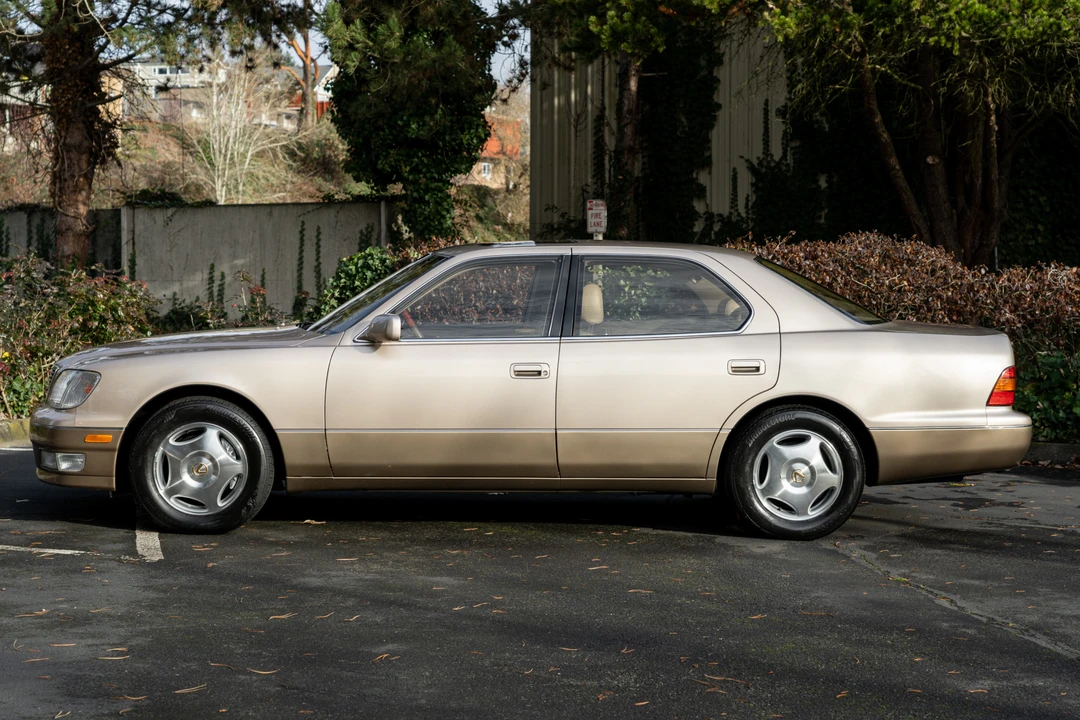 1998 Lexus LS 2nd Gen - Image 3 of 31