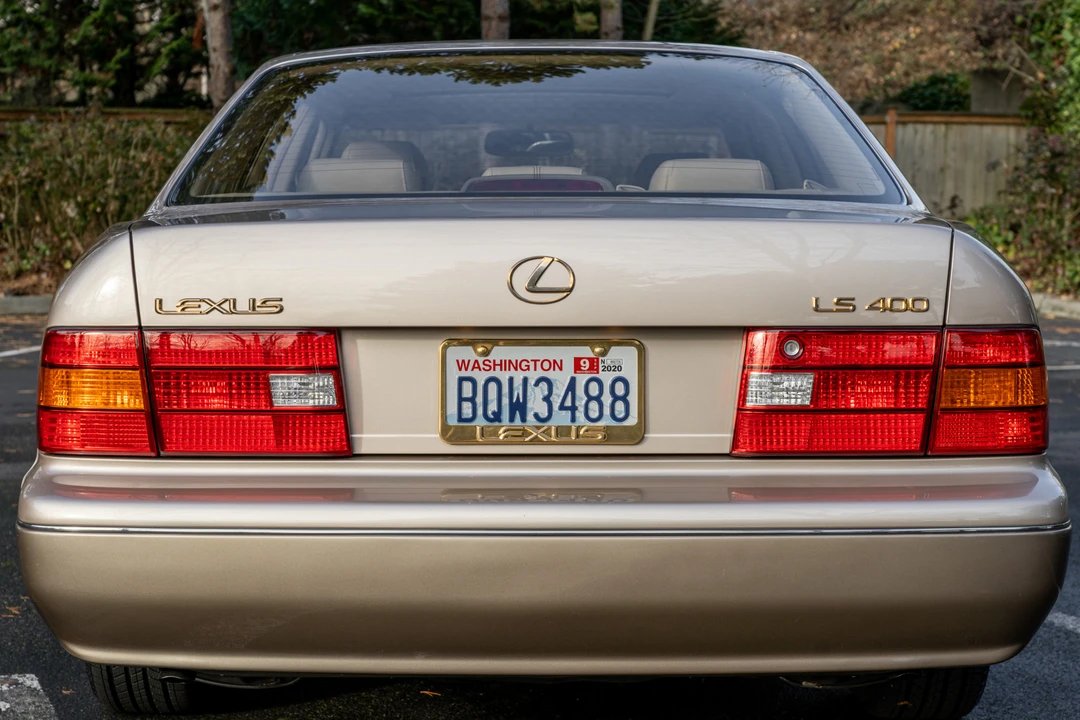 1998 Lexus LS 2nd Gen - Image 16 of 31