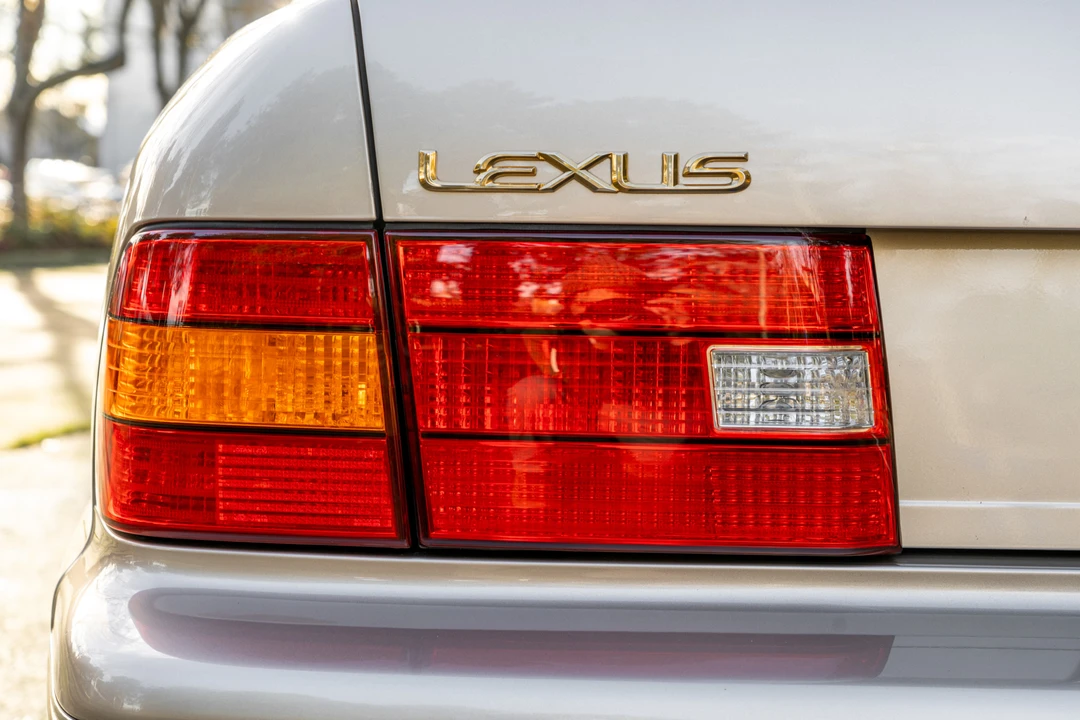 1998 Lexus LS 2nd Gen - Image 17 of 31
