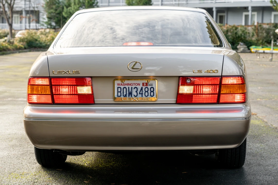 1998 Lexus LS 2nd Gen - Image 22 of 31