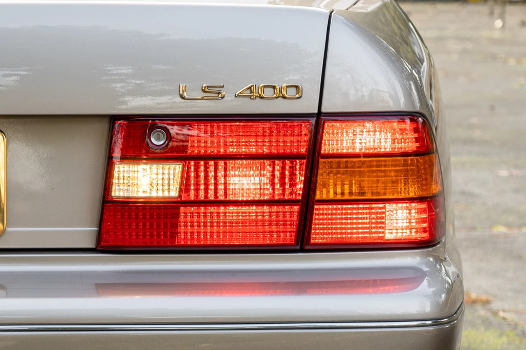 1998 Lexus LS 2nd Gen - Image 24 of 31