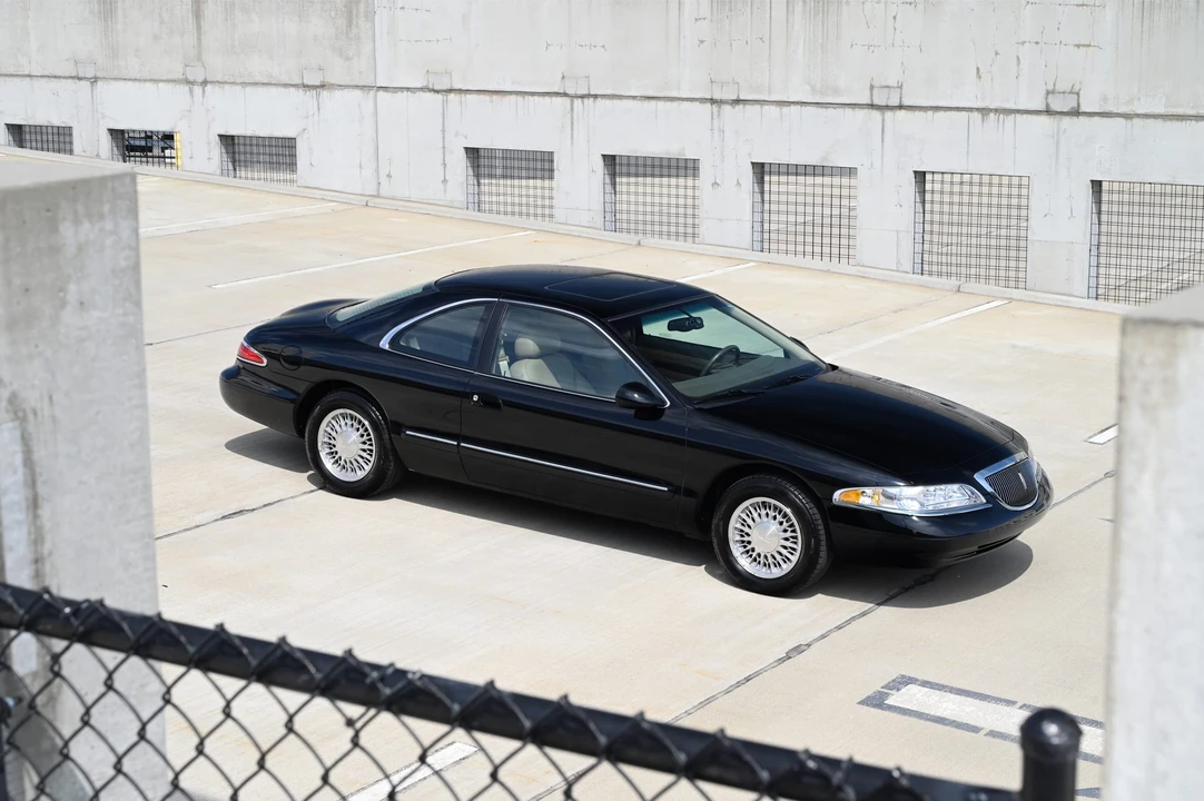 1998 Lincoln Continental Mark VIII - Image 22 of 31
