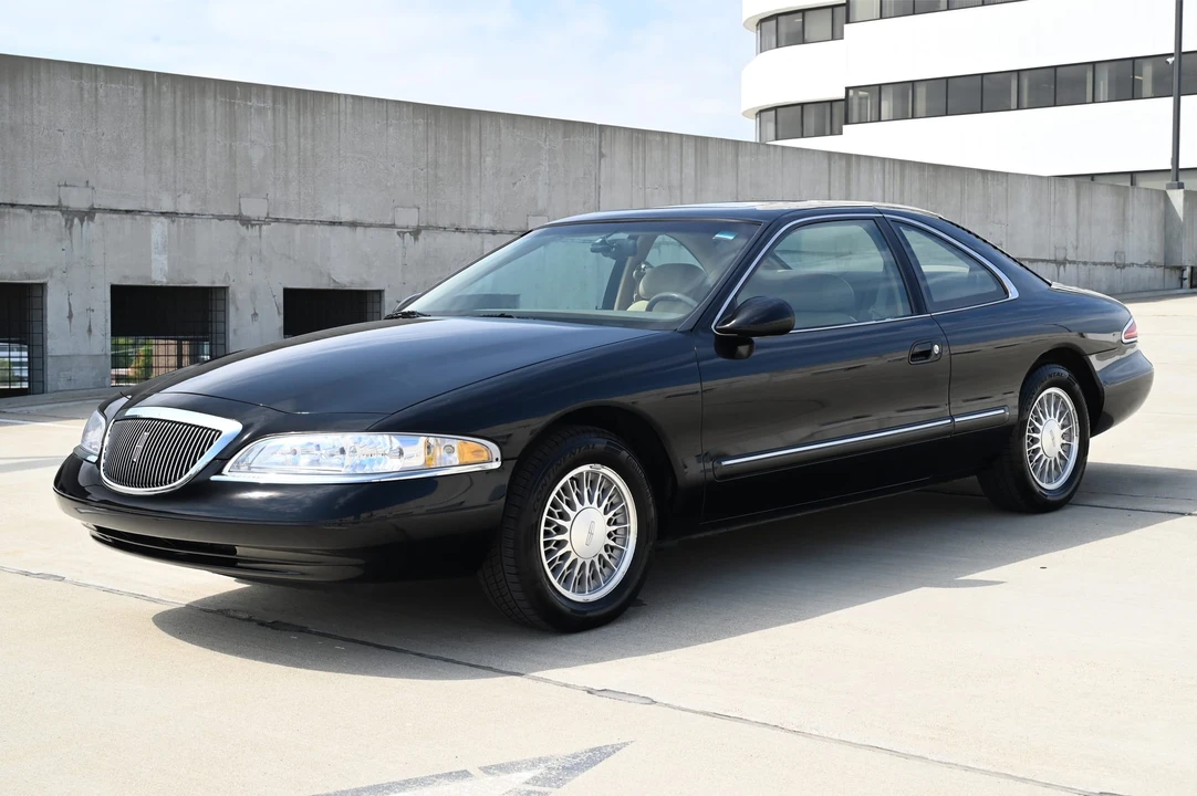 1998 Lincoln Continental Mark VIII - Image 3 of 31