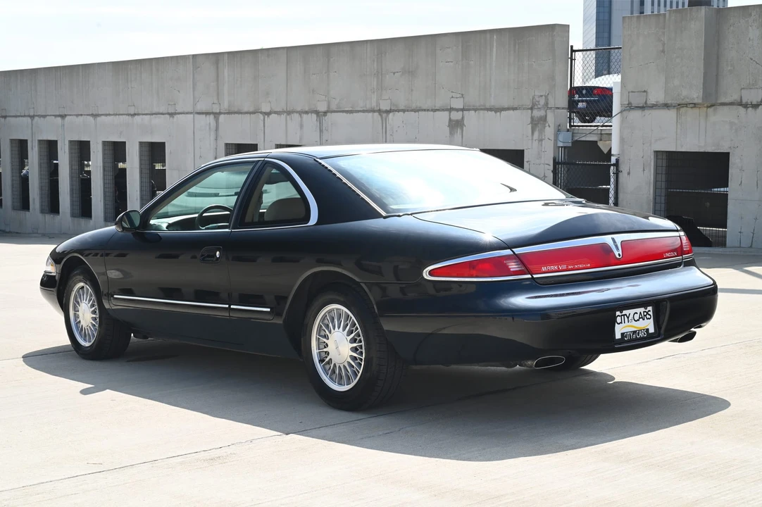 1998 Lincoln Continental Mark VIII - Image 9 of 31