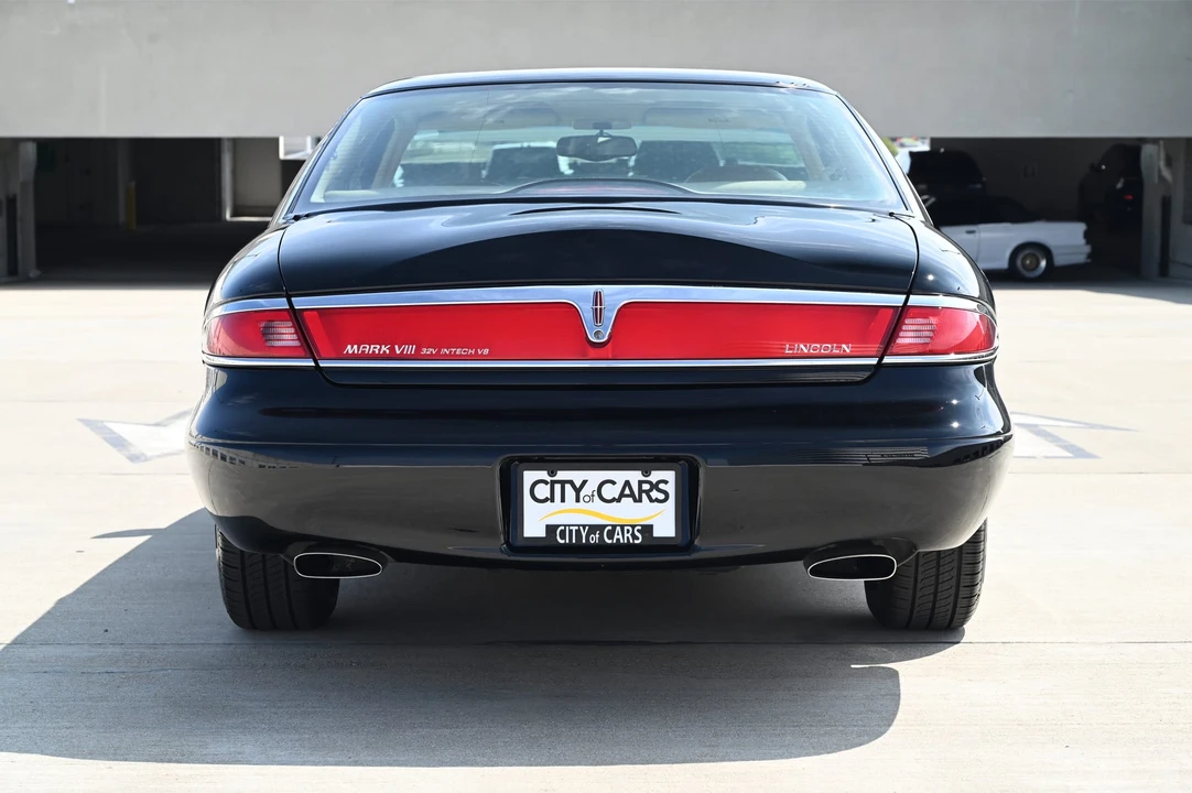 1998 Lincoln Continental Mark VIII - Image 10 of 31