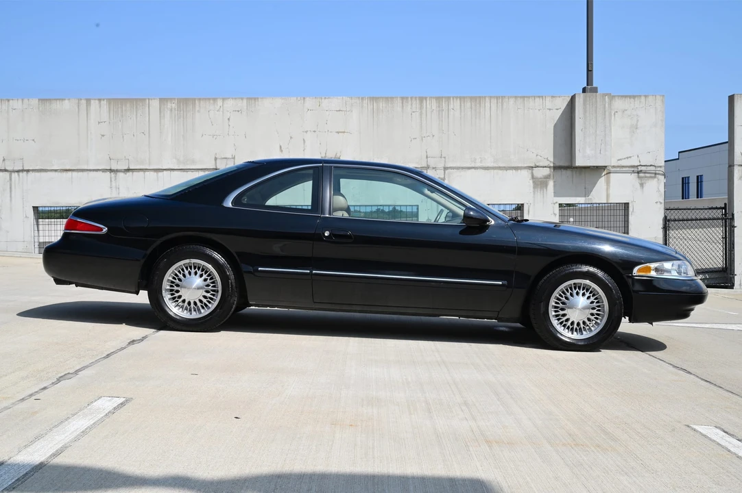 1998 Lincoln Continental Mark VIII - Image 17 of 31