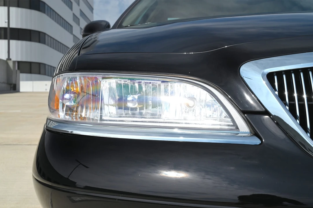 1998 Lincoln Continental Mark VIII - Image 30 of 31
