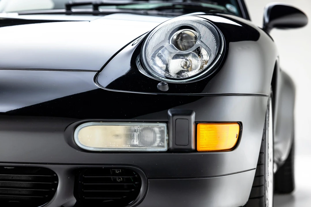1998 Porsche 993 Carrera 4S - Image 26 of 31