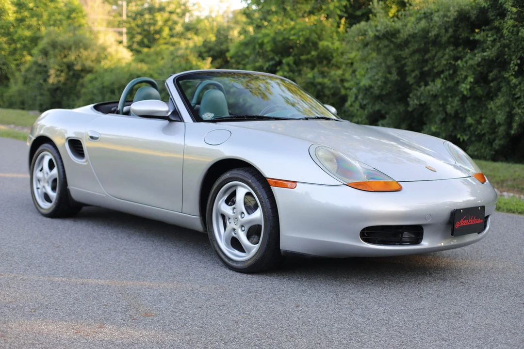 1998 Porsche 986 Boxster - Image 9 of 31