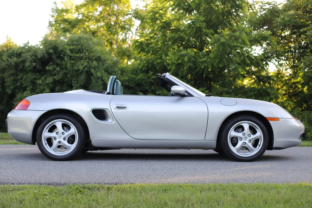 1998 Porsche 986 Boxster - Image 11 of 31