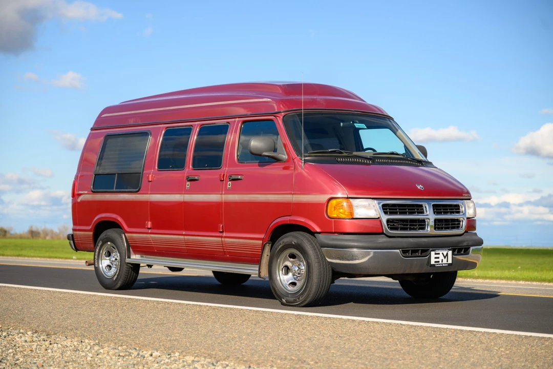 1999 Dodge Ram Van - Image 7 of 31