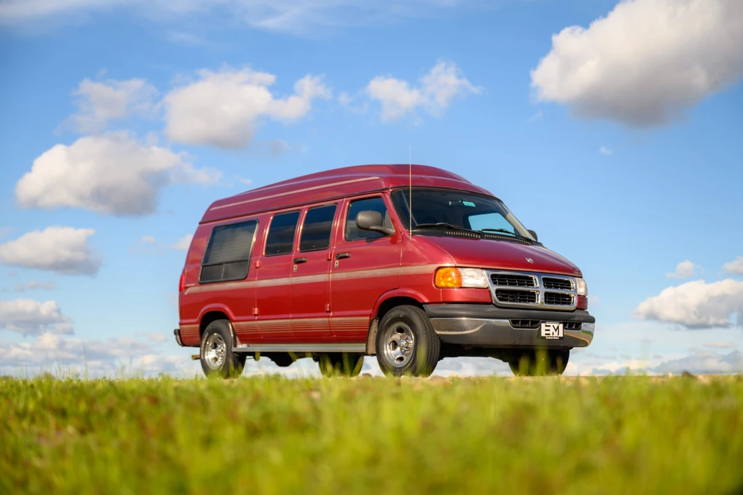 1999 Dodge Ram Van - Image 6 of 31