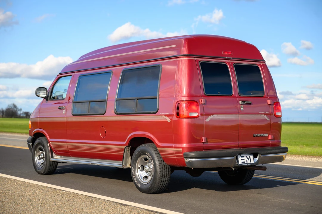 1999 Dodge Ram Van - Image 19 of 31