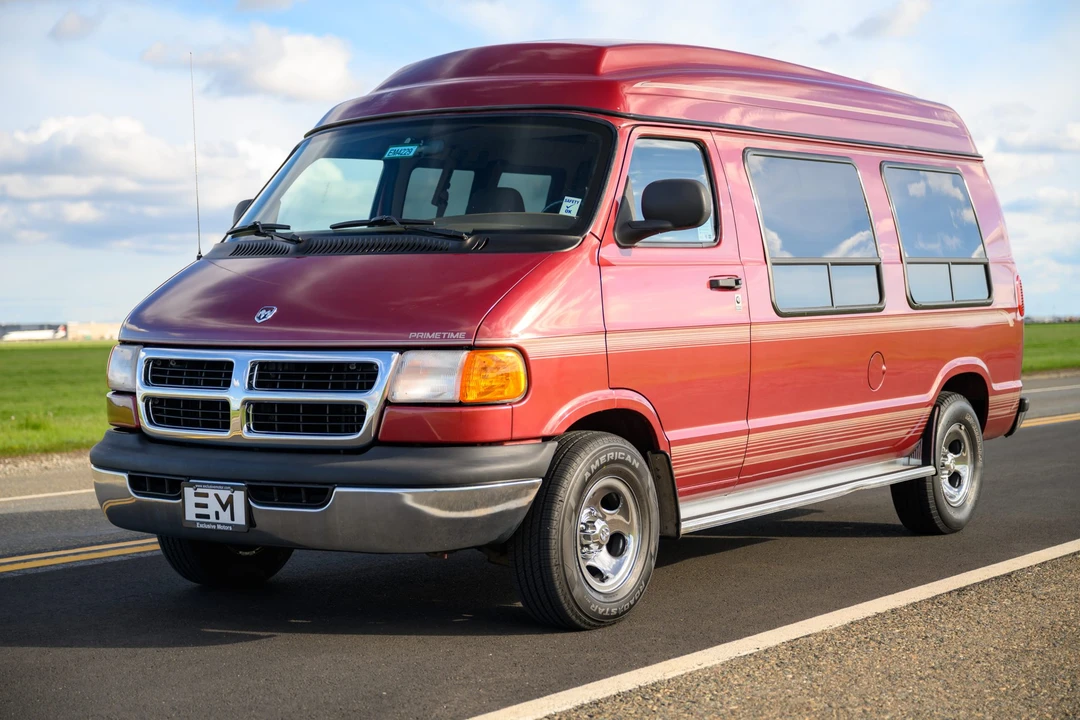 1999 Dodge Ram Van - Image 2 of 31