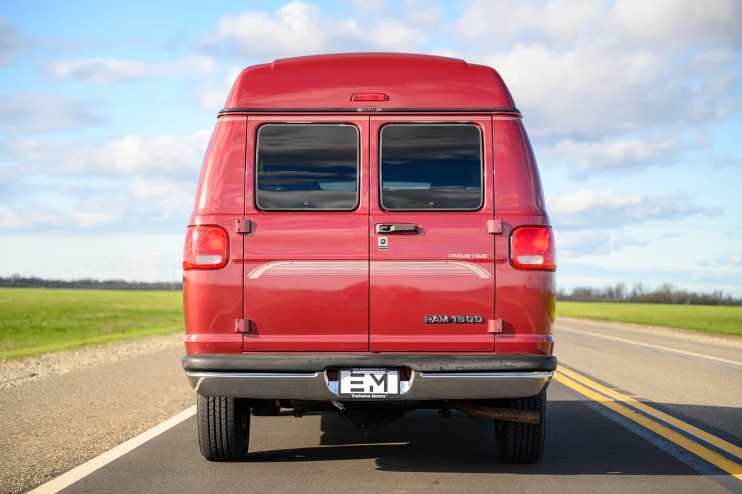 1999 Dodge Ram Van - Image 16 of 31