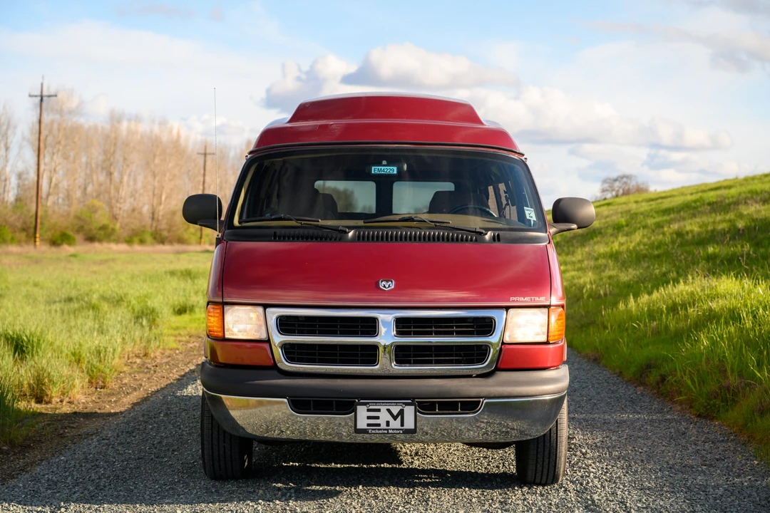 1999 Dodge Ram Van - Image 27 of 31