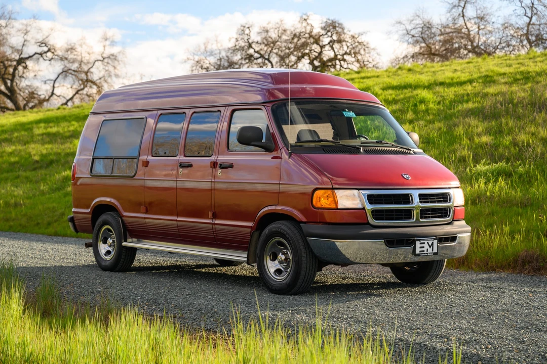 1999 Dodge Ram Van - Image 31 of 31