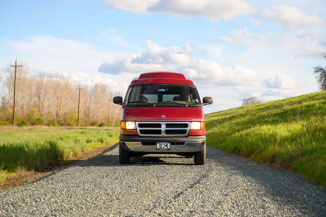 1999 Dodge Ram Van - Image 29 of 31