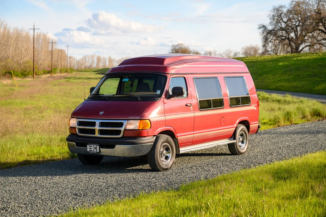 1999 Dodge Ram Van - Image 25 of 31