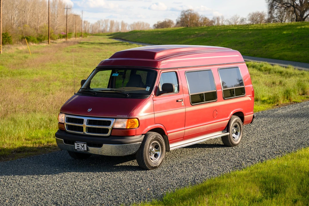 1999 Dodge Ram Van - Image 26 of 31