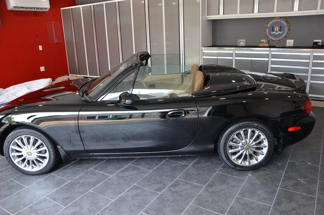1999 Mazda NB MX-5 Miata - Image 16 of 31