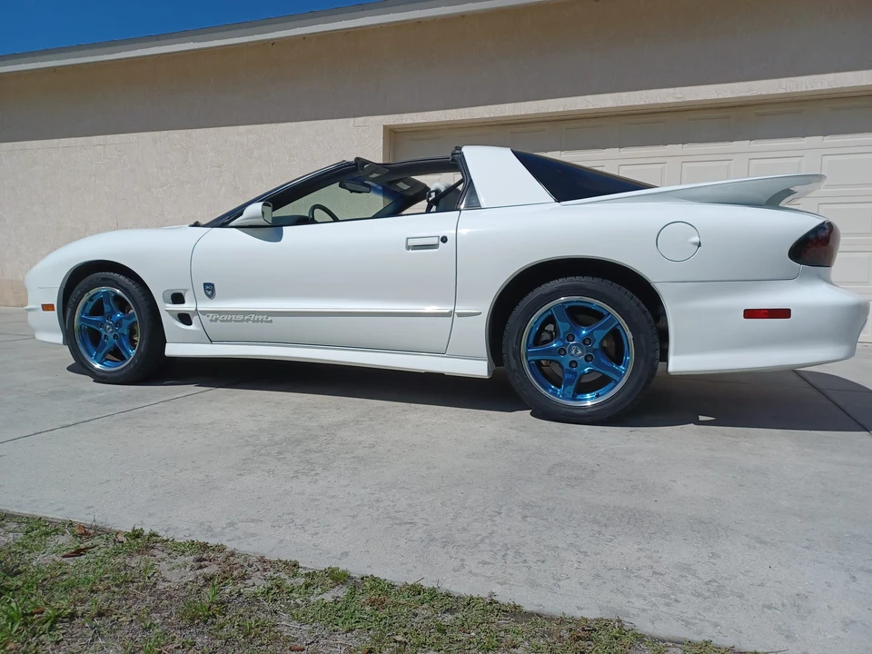 1999 Pontiac Firebird Trans Am 4th Gen - Image 15 of 31