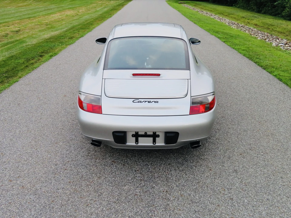1999 Porsche 996 Carrera - Image 24 of 31
